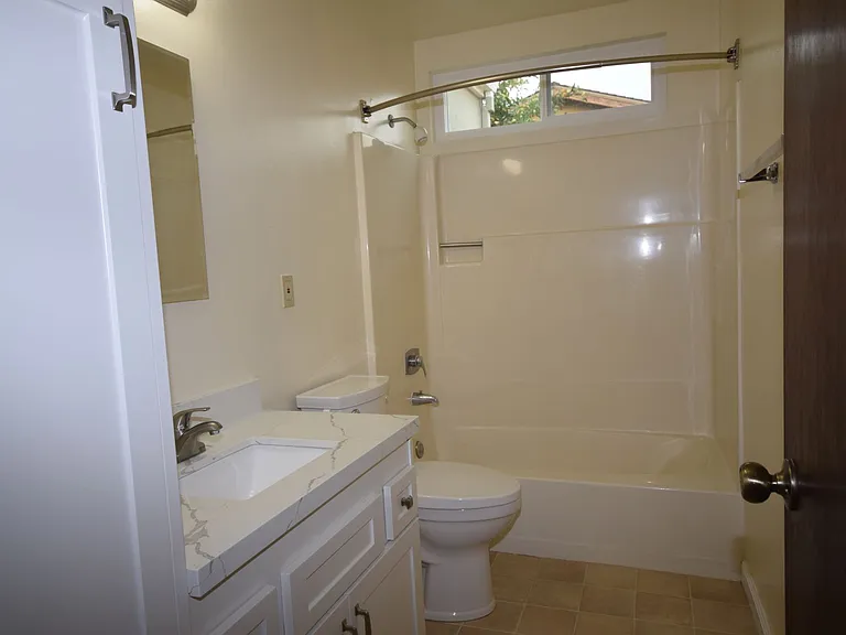 5 Berkeley Ct — Photo 9