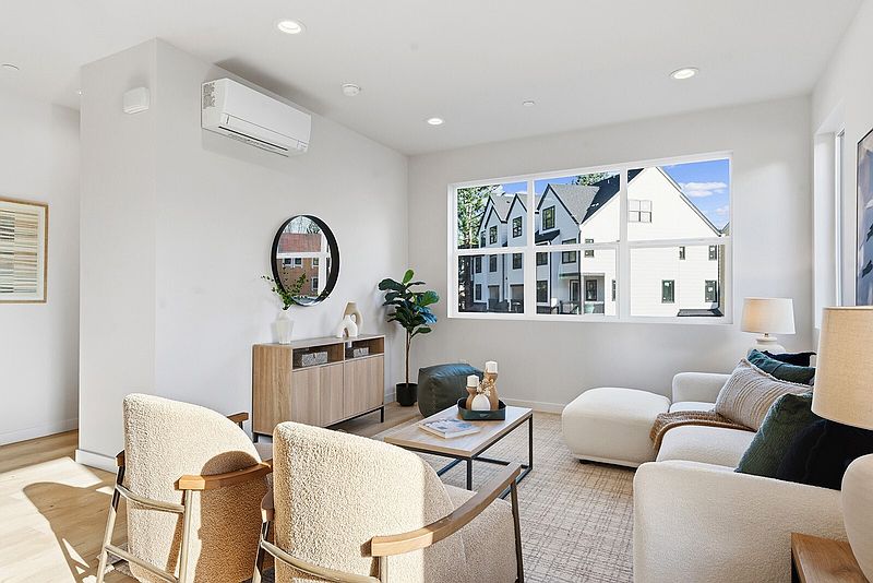 5th image of 773 7th Avenue NW