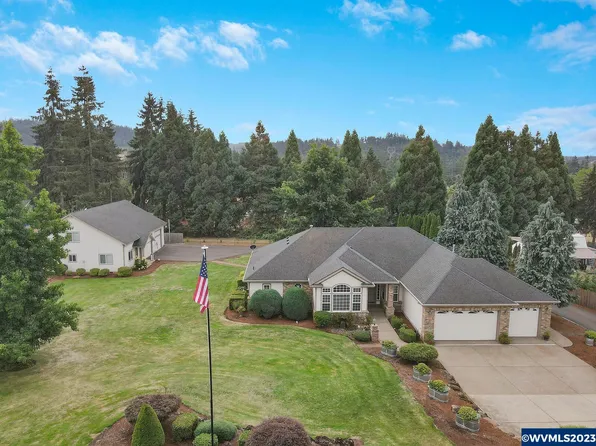 16636 Abiqua Rd NE, Silverton, OR 97381