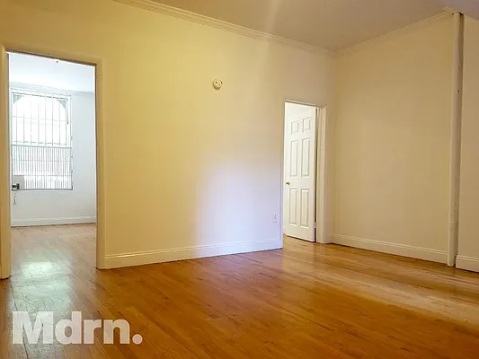 Rented by Mdrn Residential | media 6