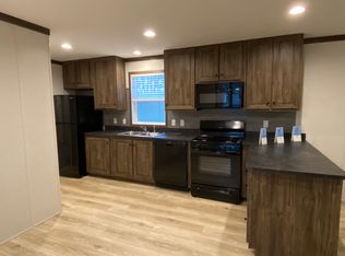 2752 W North Union Rd #14, Midland, MI 48642