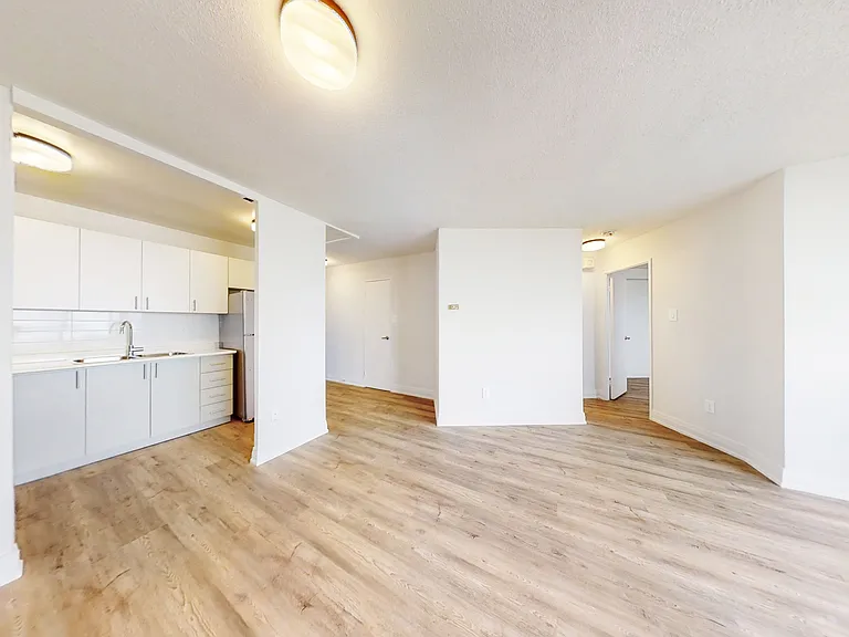 4001 Steeles Ave W — Photo 11