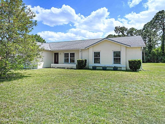 2nd image of 2840 Jupiter Blvd SE