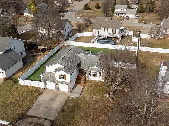 3rd image of 3510 Dana Dr