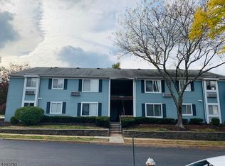 35 Eton Way, Somerset, NJ 08873