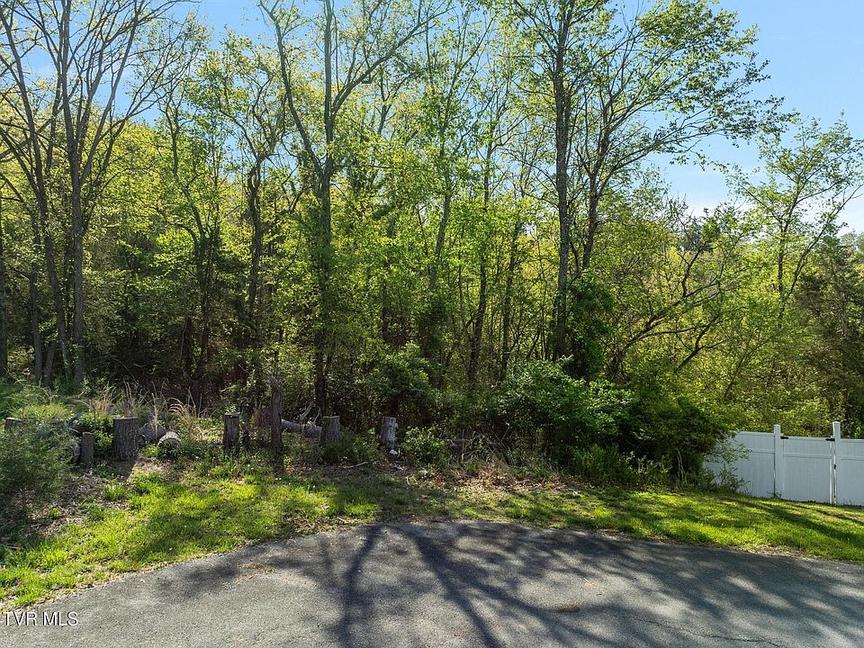 1st image of Hidden Valley Rd