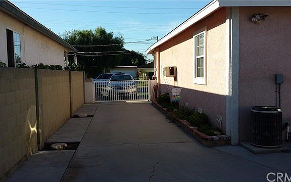 3rd image of 12317 Meadow Dr