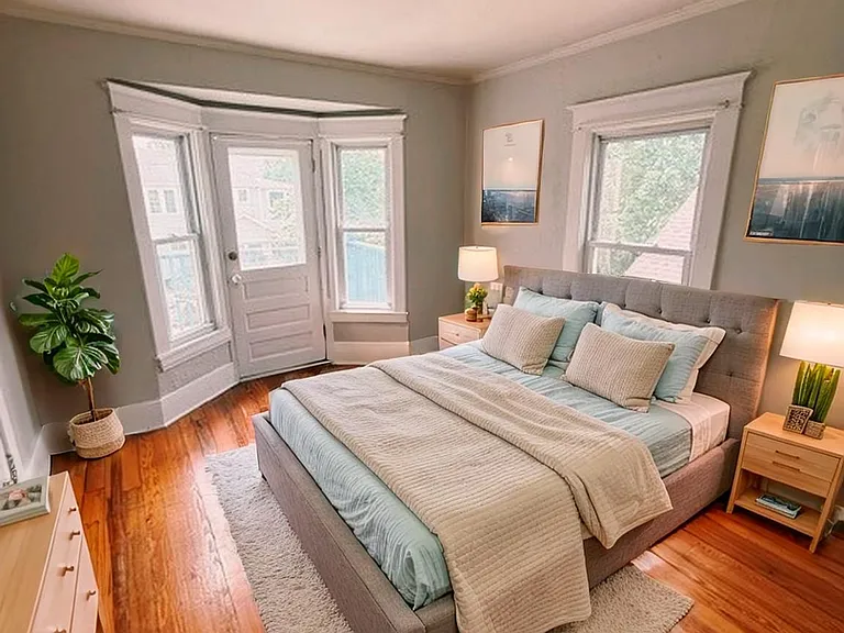 21 Fairbanks St NE — Photo 3