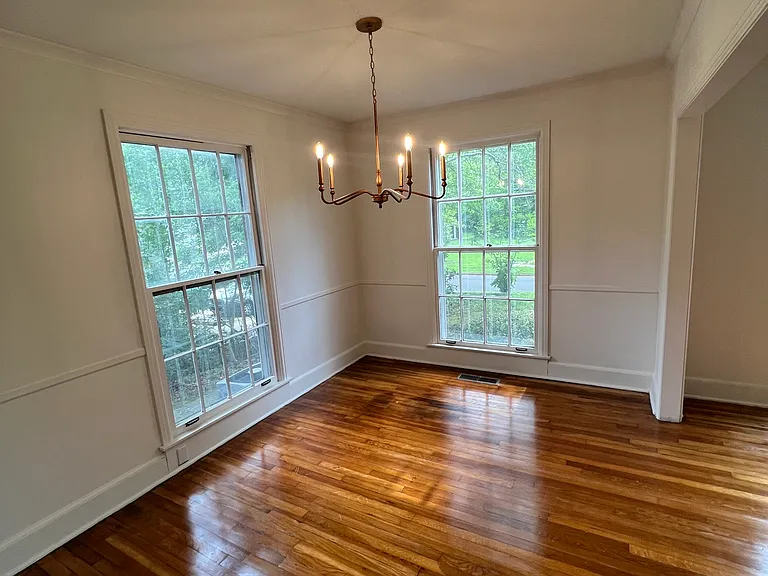 516 N Park St — Photo 3