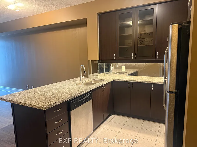 151 Upper Duke Cres #1008 — Photo 4