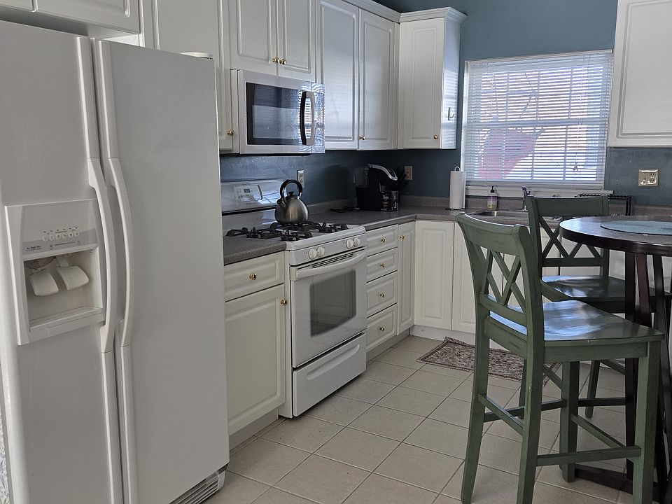 1st image of 820 Lafayette Rd #C