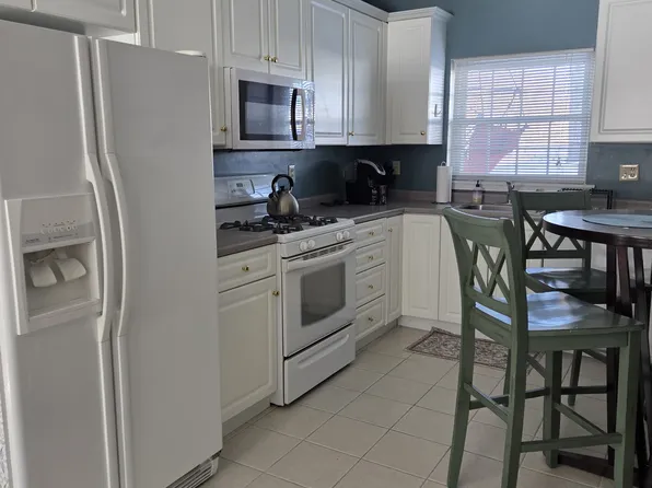 820 Lafayette Rd #C, Hampton, NH 03842