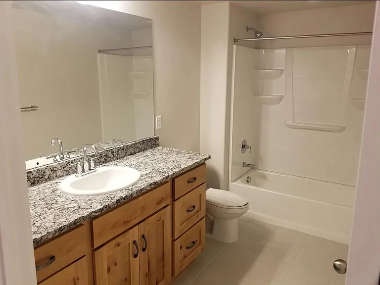 1481 N Arcadia Dr — Photo 5