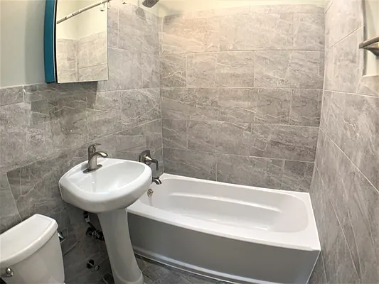 Rented by RealTegrity NY LLC | media 20