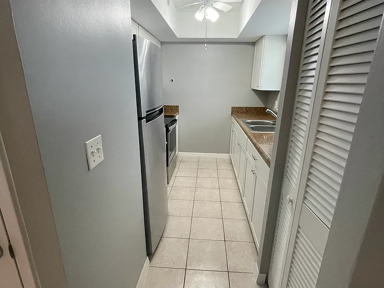 1433 S Belcher Rd #C11 — Photo 4