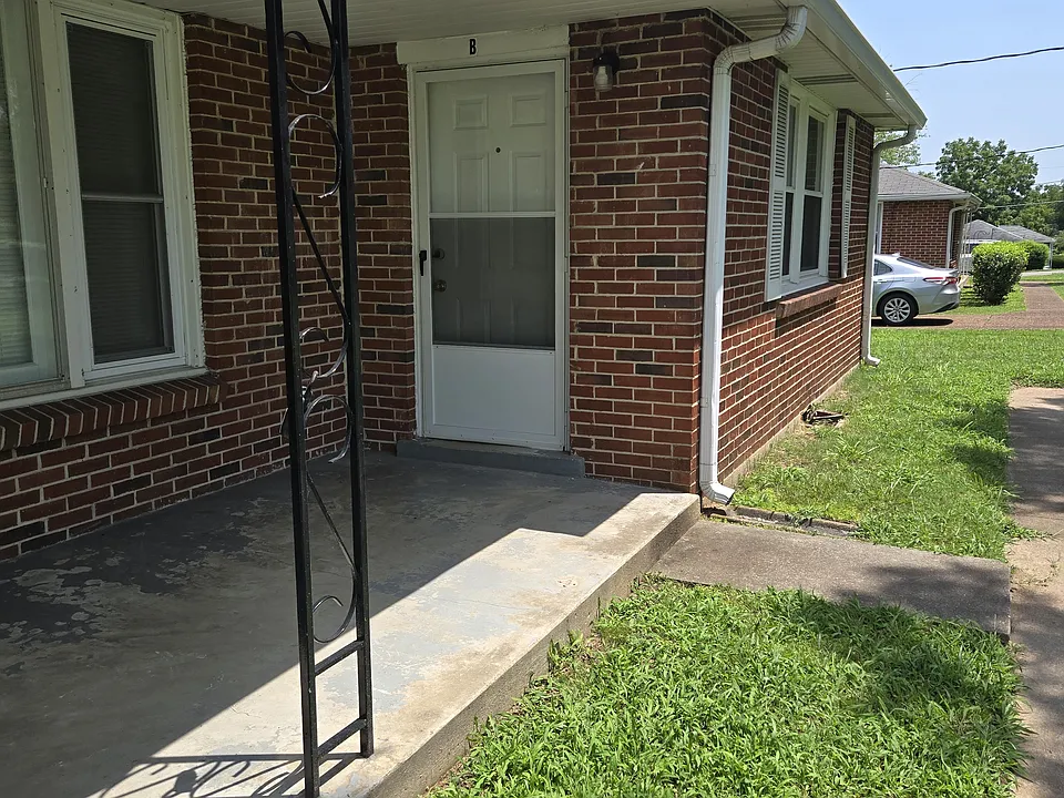 2103 Porter Rd #B