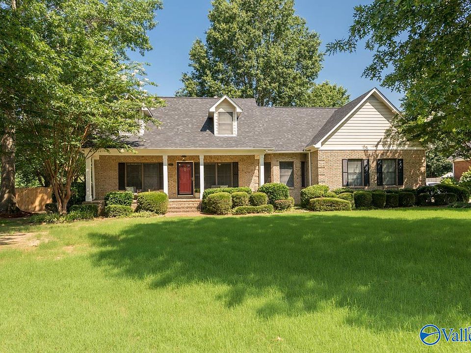1st image of 603 Sunburst Cir SE
