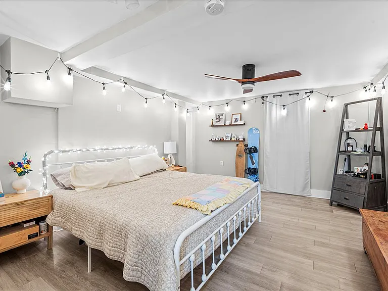 basement bedroom