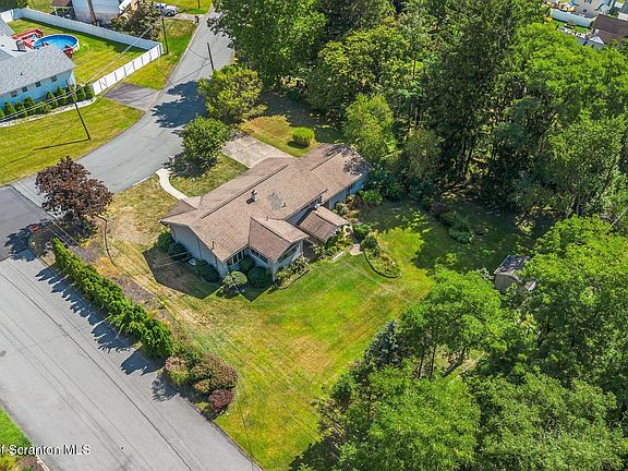 2nd image of 399 Lillibridge St