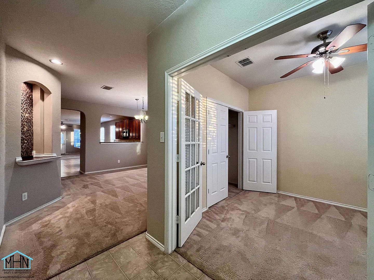Beautiful 4-Bedroom 2-Bath Home in Bulverde Village, conveniently located just off TPC Parkway an... — Photo 2