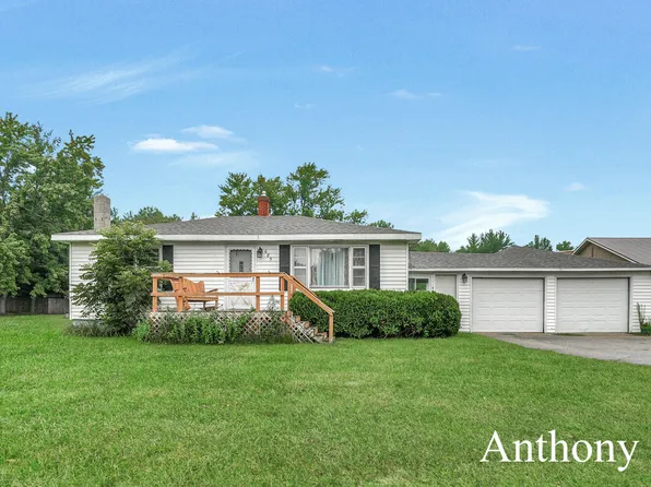 685 Thirteen Mile Rd NW, Sparta, MI 49345