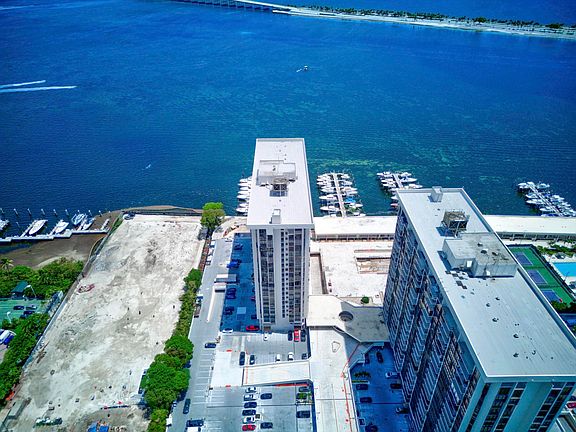 4th image of 1865 Brickell Avenue #A611