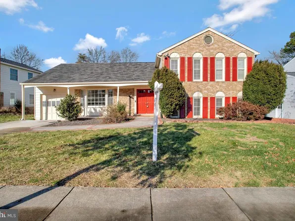 8510 Nightingale Dr, Lanham, MD 20706
