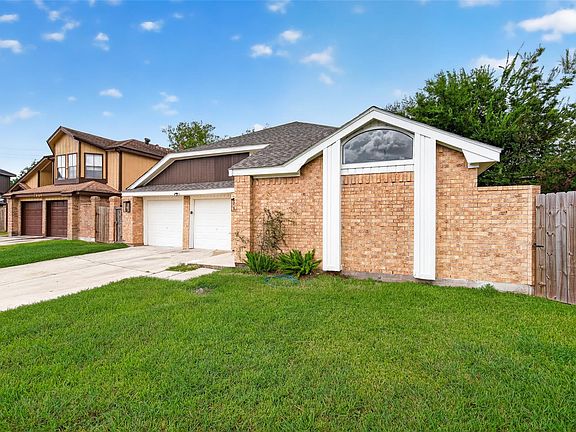 3rd image of 7842 Micheline Cir