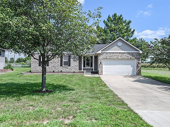 2nd image of 619 Westview Dr