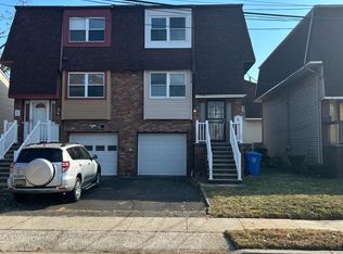 5 Hyde Ave, Iselin, NJ 08830