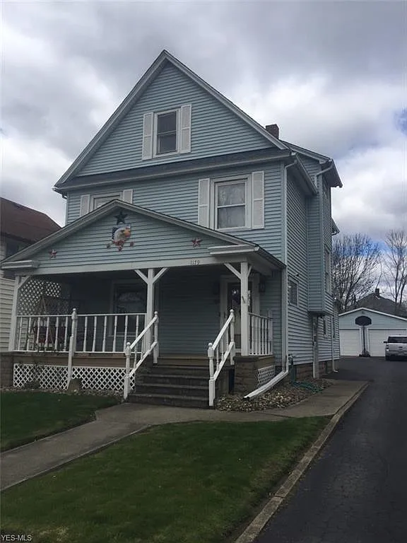 1179 Edgewood St NE photo 1