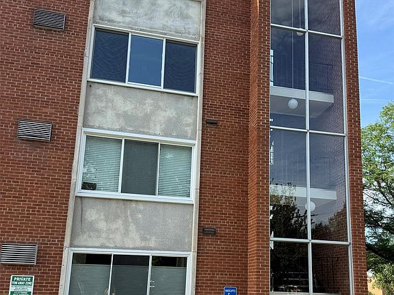 3rd image of 2820 Woodslee Dr APT 301