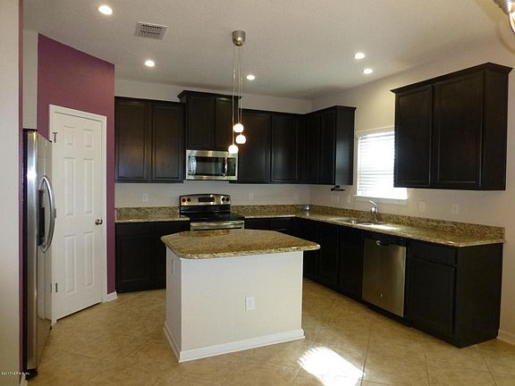 Gorgeous, Upgraded Kitchen 2