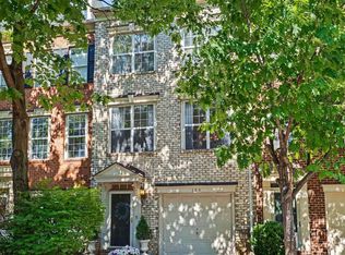 109 Martin Ln, Alexandria, VA 22304