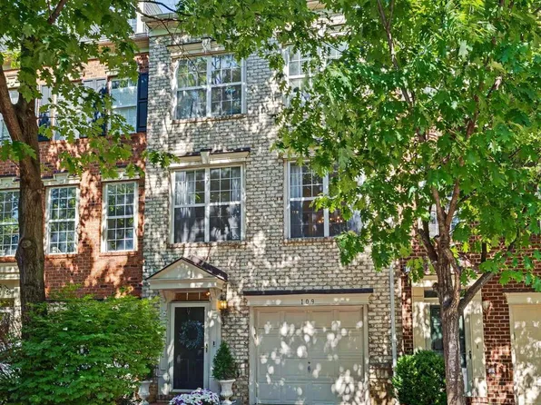 109 Martin Ln, Alexandria, VA 22304