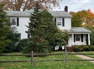 52 8th Ave, Westwood, NJ 07675