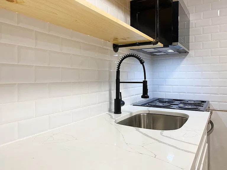 1092 President St #BASEMENT — Photo 4