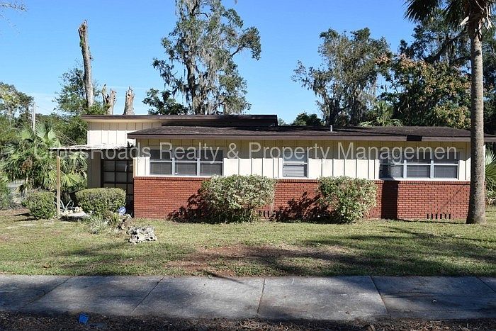 1st image of 1321 NE 12th Ave