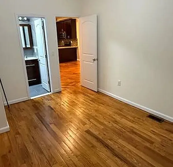499 Linwood St #1 — Photo 5