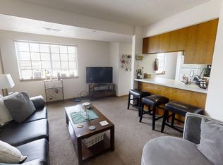 537 S Van Buren St #D, Iowa City, IA 52240