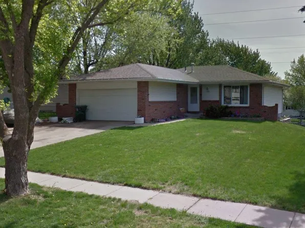 5909 Elkcrest Dr, Lincoln, NE 68516