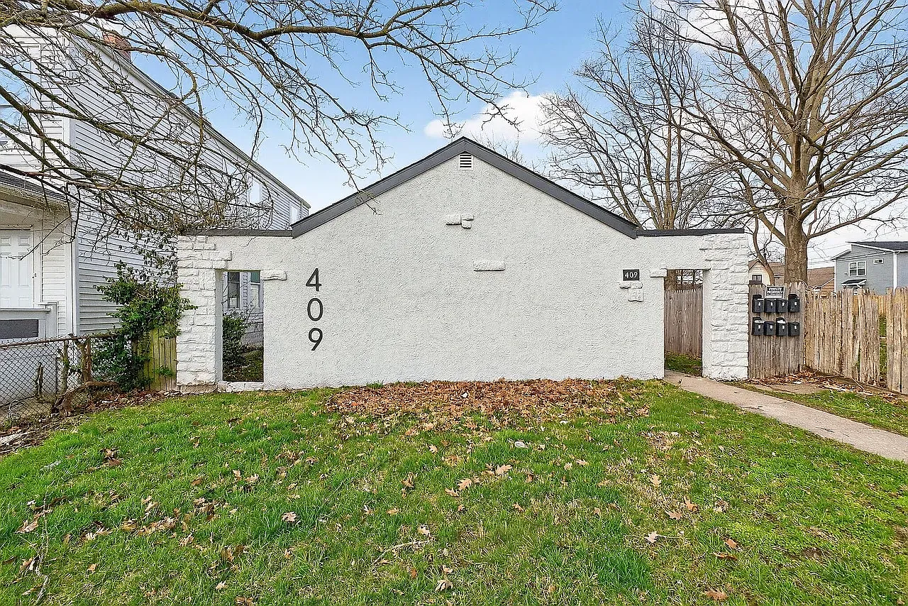 Studio, 450 sqft, $715 — Photo 1