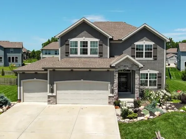 139 SE Briar Valley Ln, Blue Springs, MO 64064