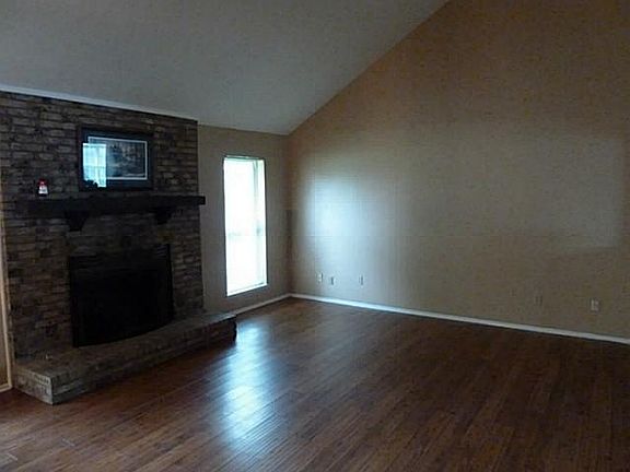 3rd image of 620 San Carlos Dr