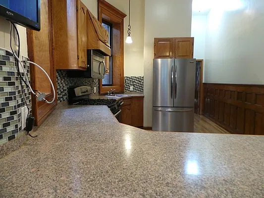 Rented by Perry Associates NYC Inc | media 3