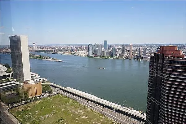 Rented by Park River | media 16