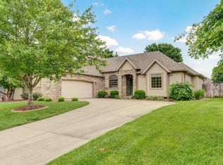 382 S Yellowwood Dr, Springfield, MO 65809