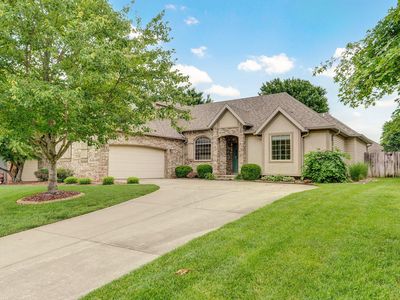 382 S Yellowwood Drive, Springfield, MO, 65809