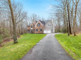 7 Laurel Hollow Rd, Pound Ridge, NY 10576