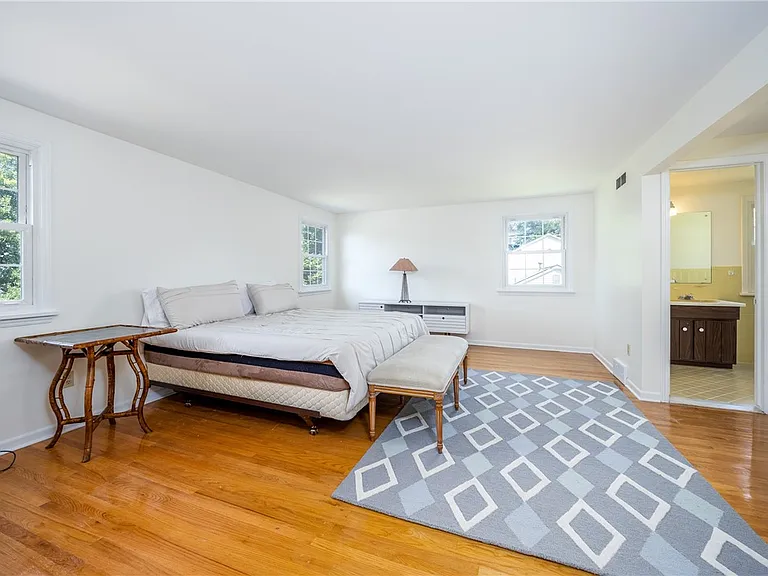 460 Stone Rd — Photo 24
